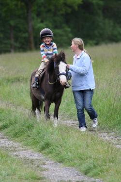 Children riding lessons in Hampshire